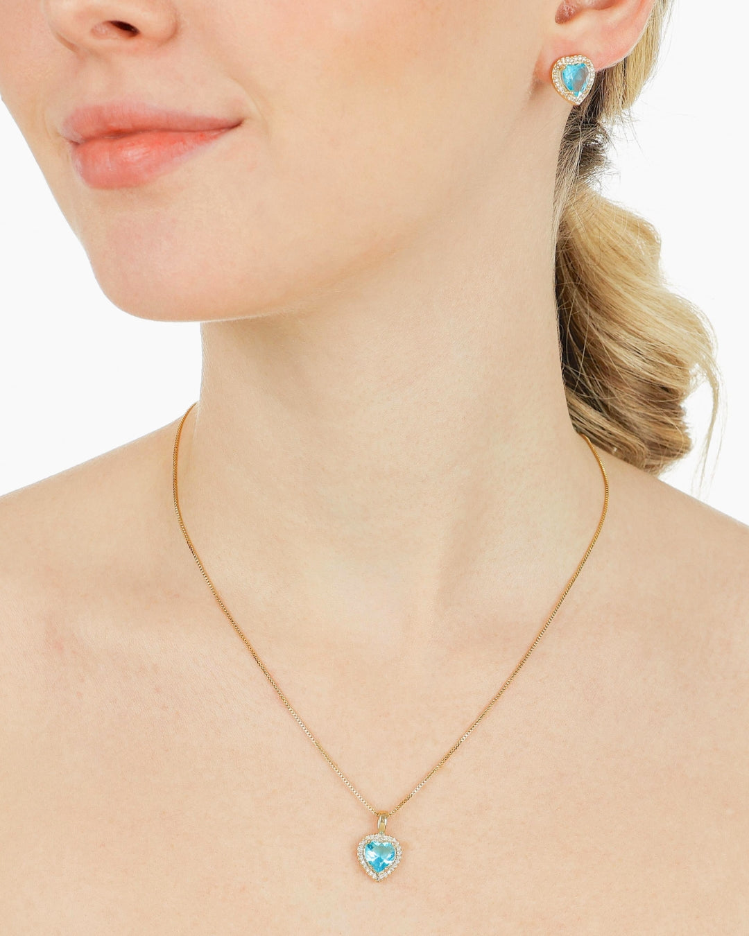 Kit Colar e Brinco Coração Azul com Zircônias em Ouro Semijoia Elegante