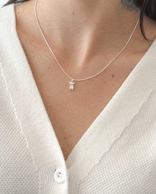 Colar Menina em Prata Semijoia Minimalista