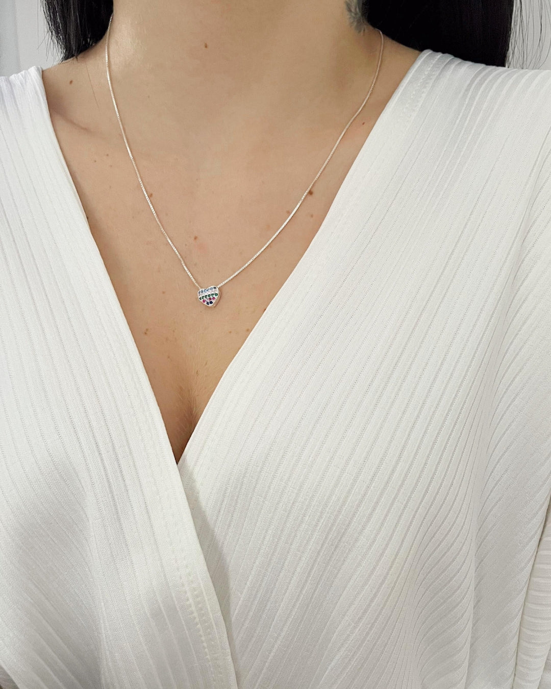 Colar Coração Colorido com Zircônias em Prata Semijoia Minimalista