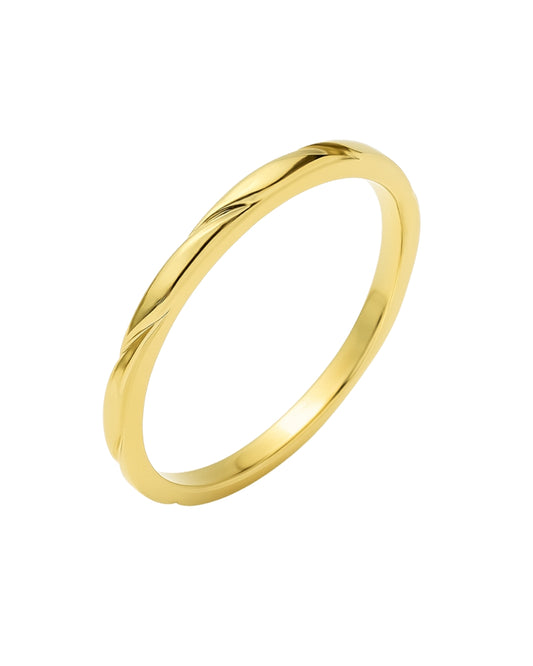 Anel Fino Torcido em Ouro Semijoia Minimalista