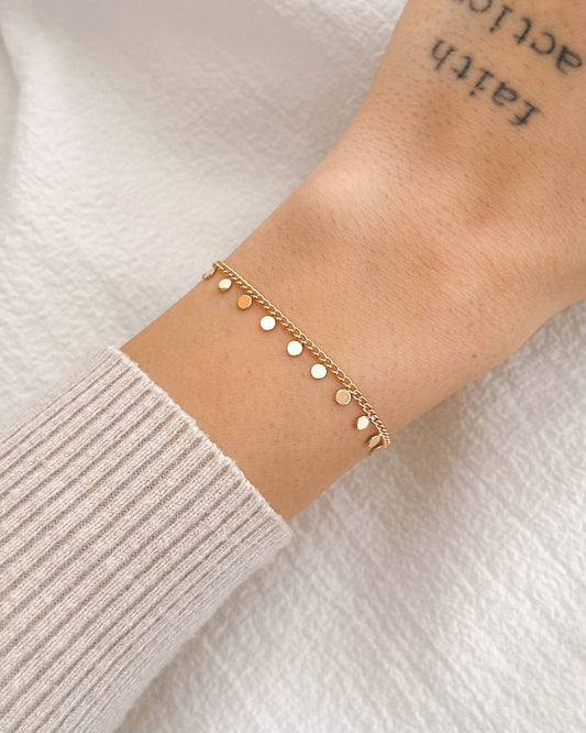 Pulseira Medalhas em Ouro Semijoia Delicada Minimalista