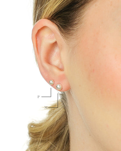 Brinco Esfera ABS M em Prata Semijoia Clássica Atemporal