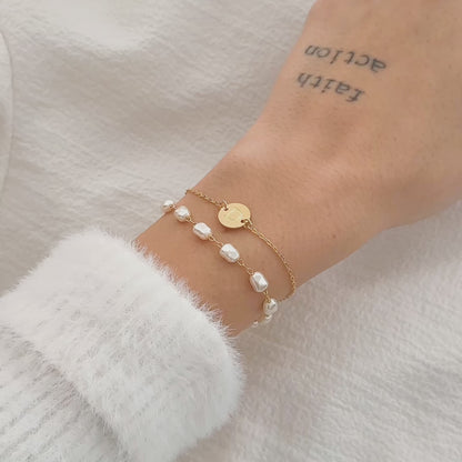 Kit Pulseira Pérolas com Inicial em Ouro Semijoia Clássica