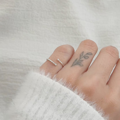 Anel Ponto de Luz com Zircônia em Prata Semijoia Regulável