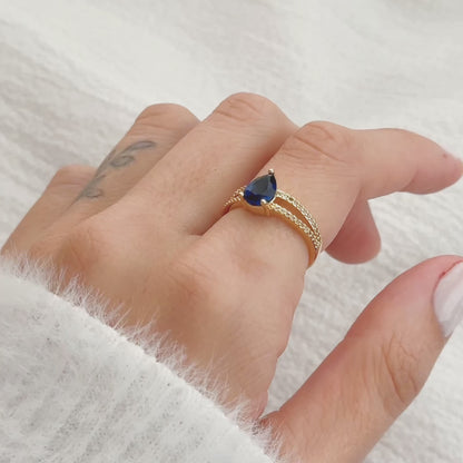 Anel Gota com Pedra Azul Zircônias em Ouro Semijoia Sofisticada